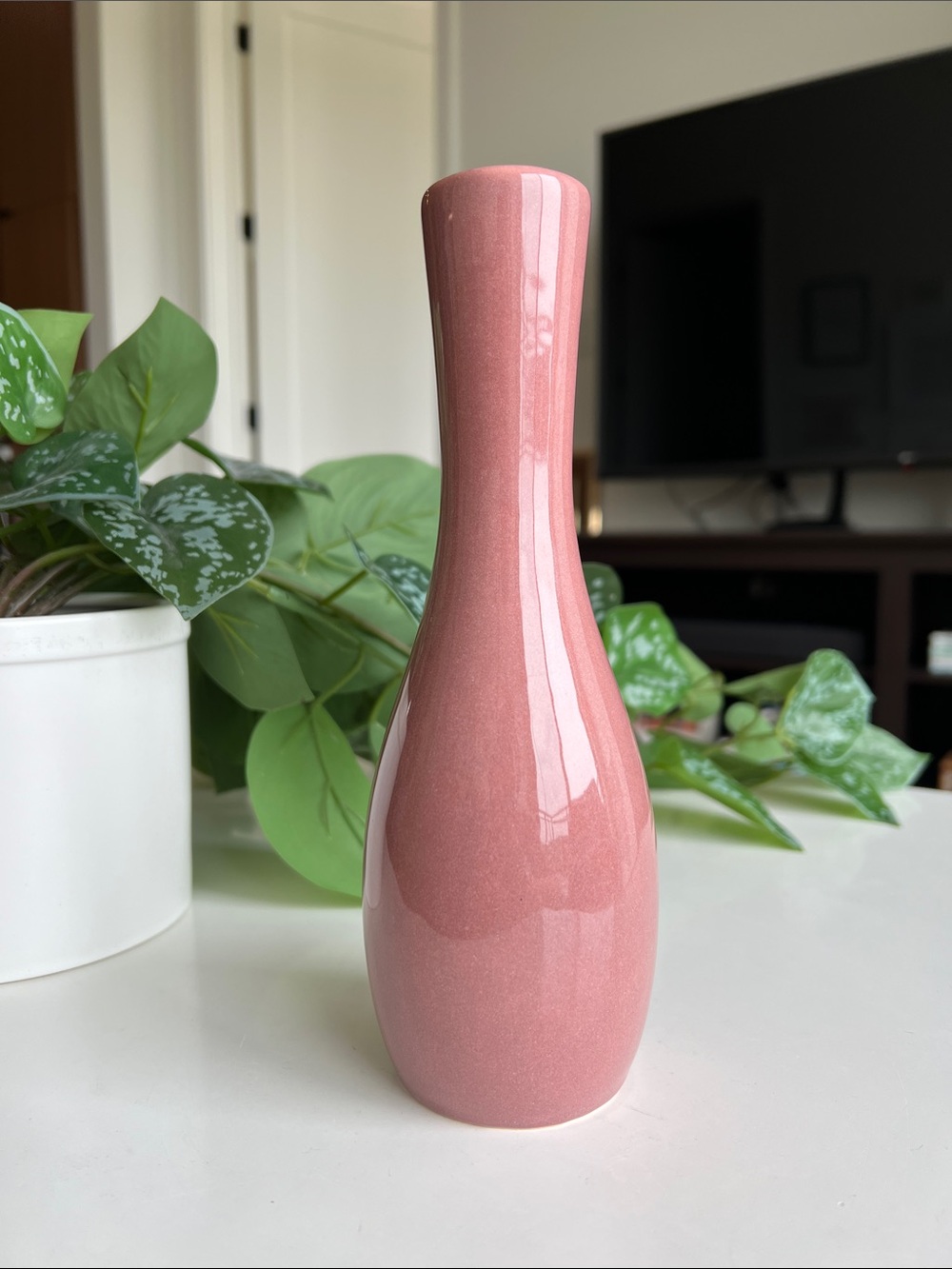 Vintage Mauve Pink Ceramic Vase Decor - Picture 4 of 12